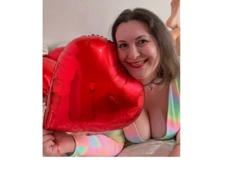 EmiliSquirt69 live cam video preview